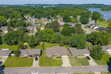 Welcome to this well-maintained home located in Village Harbor - photo 22