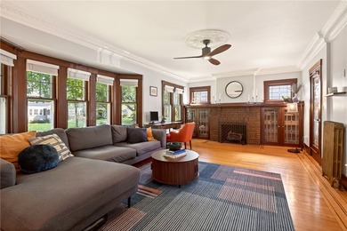Timeless Browncroft beauty! Welcome to 29 Elmcroft Rd, a - photo 6