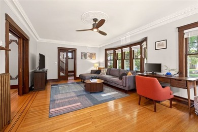 Timeless Browncroft beauty! Welcome to 29 Elmcroft Rd, a - photo 8