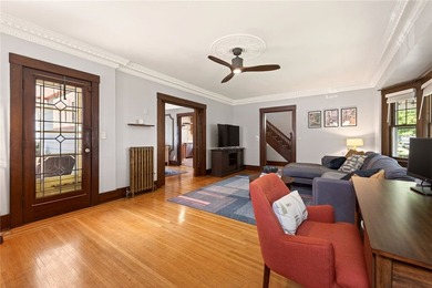 Timeless Browncroft beauty! Welcome to 29 Elmcroft Rd, a - photo 9