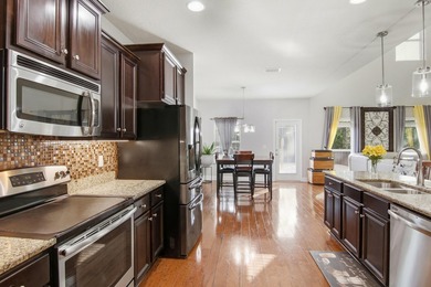 Welcome to a beautifully maintained, original-owner home - photo 12