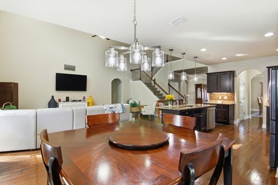 Welcome to a beautifully maintained, original-owner home - photo 15