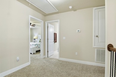 Welcome to a beautifully maintained, original-owner home - photo 32