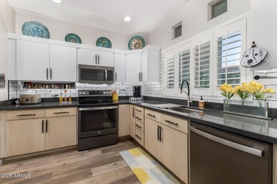 Beautifully maintained townhouse in North Scottsdale with new