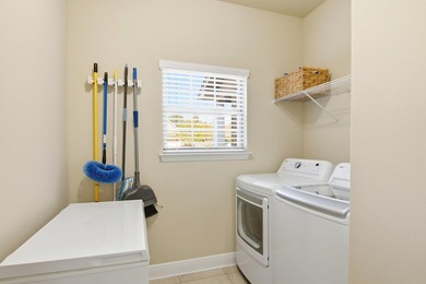 Welcome to a beautifully maintained, original-owner home - photo 41