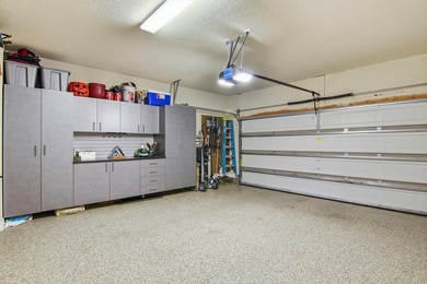 Welcome to a beautifully maintained, original-owner home - photo 42