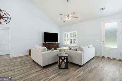 Discover the coastal charm of Belvedere Island Plantation, a - photo 5