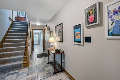 Great opportunity to be in Hinsdale with this classic home that - photo 3