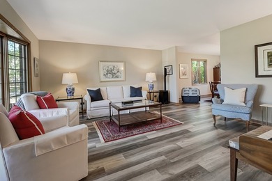 Great opportunity to be in Hinsdale with this classic home that - photo 6