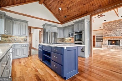 Well-appointed 4 BR & 3.5 BATH design Executive home with an - photo 11