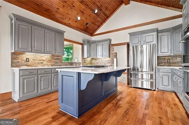 Well-appointed 4 BR & 3.5 BATH design Executive home with an - photo 12