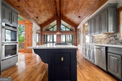 Well-appointed 4 BR & 3.5 BATH design Executive home with an - photo 16
