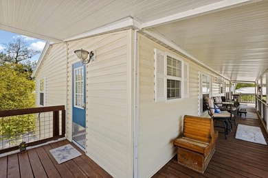 Well kept immaculate waterfront home with Income producing - photo 24
