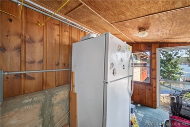 Looking to get your first lake cabin with deep water, killer - photo 5
