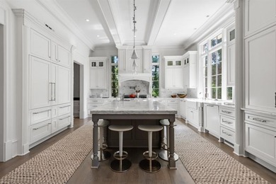 Some homes impress you. A rare few settle you. From the moment - photo 25