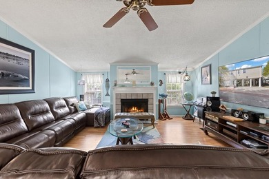 Well kept immaculate waterfront home with Income producing - photo 32