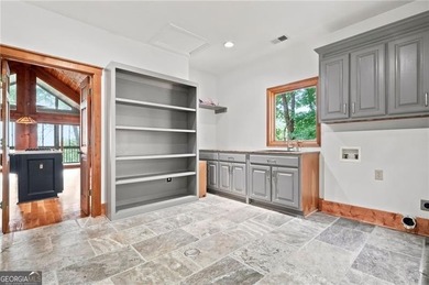 Well-appointed 4 BR & 3.5 BATH design Executive home with an - photo 32