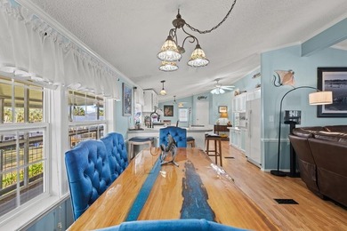 Well kept immaculate waterfront home with Income producing - photo 40