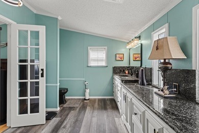 Well kept immaculate waterfront home with Income producing - photo 44