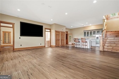 Well-appointed 4 BR & 3.5 BATH design Executive home with an - photo 45