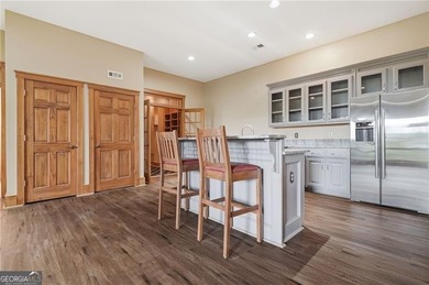 Well-appointed 4 BR & 3.5 BATH design Executive home with an - photo 48