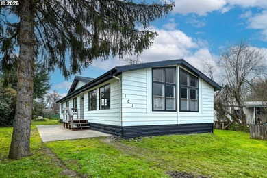 North Umpqua River Home For Sale in Roseburg Oregon