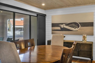 Fully renovated and rental ready 3BR 2.5BA lakefront condo in - photo 15
