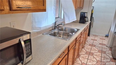 3 bedrooms 2 baths home in a nice area of the west side of Long - photo 19