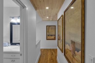 Fully renovated and rental ready 3BR 2.5BA lakefront condo in - photo 26