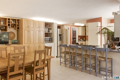 Private Cos Cob oasis designed for effortless single-level - photo 17