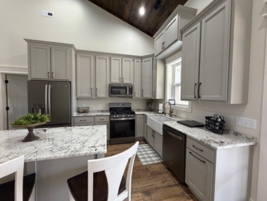 Exceptional Build! Dock Space Approved! 4 Bed 2.5 bath. - photo 6