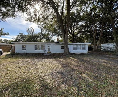 Pearl Lake Home Sale Pending in Fern Park Florida