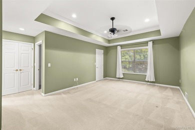 Beautifully updated three-bedroom, two-and-a-half-bathroom condo - photo 15