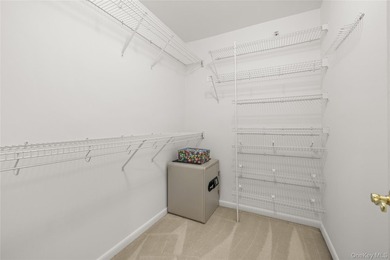 Beautifully updated three-bedroom, two-and-a-half-bathroom condo - photo 19