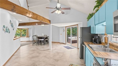 Welcome to this beautifully updated 3-bedroom, 2.5 bath - photo 8
