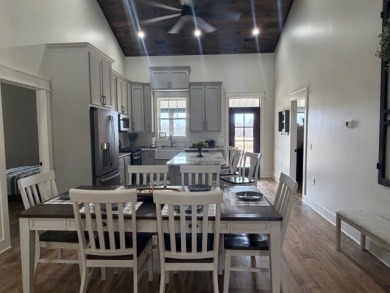Exceptional Build! Dock Space Approved! 4 Bed 2.5 bath. - photo 5