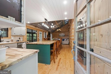 Awesome Lake Sinclair home in one of the best locations on the - photo 8