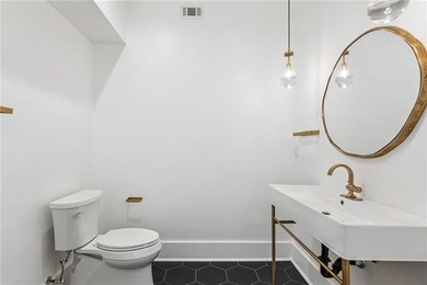 Exclusive Park Island waterfront residence completely remodeled - photo 18
