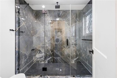 Exclusive Park Island waterfront residence completely remodeled - photo 22