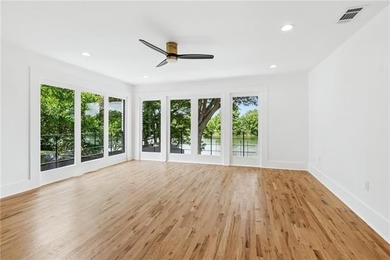 Exclusive Park Island waterfront residence completely remodeled - photo 25