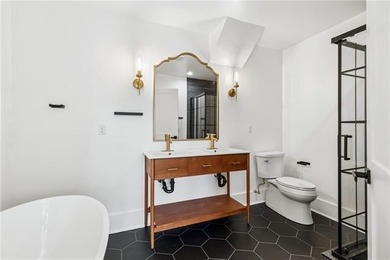 Exclusive Park Island waterfront residence completely remodeled - photo 26