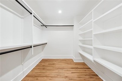 Exclusive Park Island waterfront residence completely remodeled - photo 29