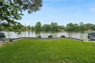 Exclusive Park Island waterfront residence completely remodeled - photo 37