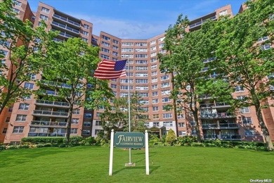 Welcome to The Fairview! This luxury hi rise Coop building is - photo 1