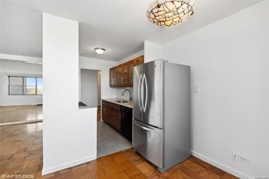 Welcome to The Fairview! This luxury hi rise Coop building is - photo 6