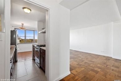 Welcome to The Fairview! This luxury hi rise Coop building is - photo 8