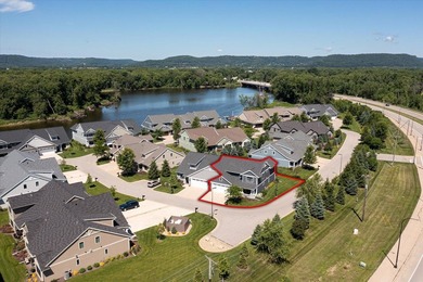 Experience the pinnacle of waterfront sophistication in this - photo 14