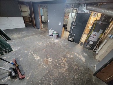 Opportunity awaits in this spacious 4-bedroom home offering a - photo 31