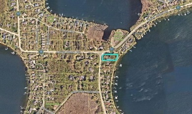 Welcome to 3705 North Shore Drive in Wayzata - an exclusive - photo 3