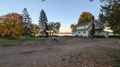 Welcome to 3705 North Shore Drive in Wayzata - an exclusive - photo 7